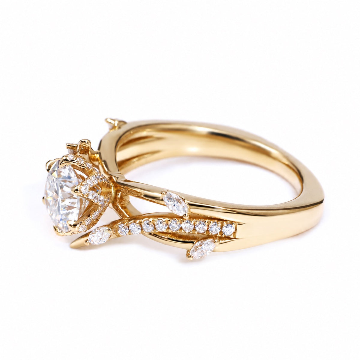 Vine ring showing open branching details